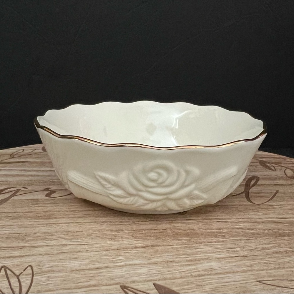 Lenox Rose Blossom Scalloped 5.5" Nut Candy Bowl